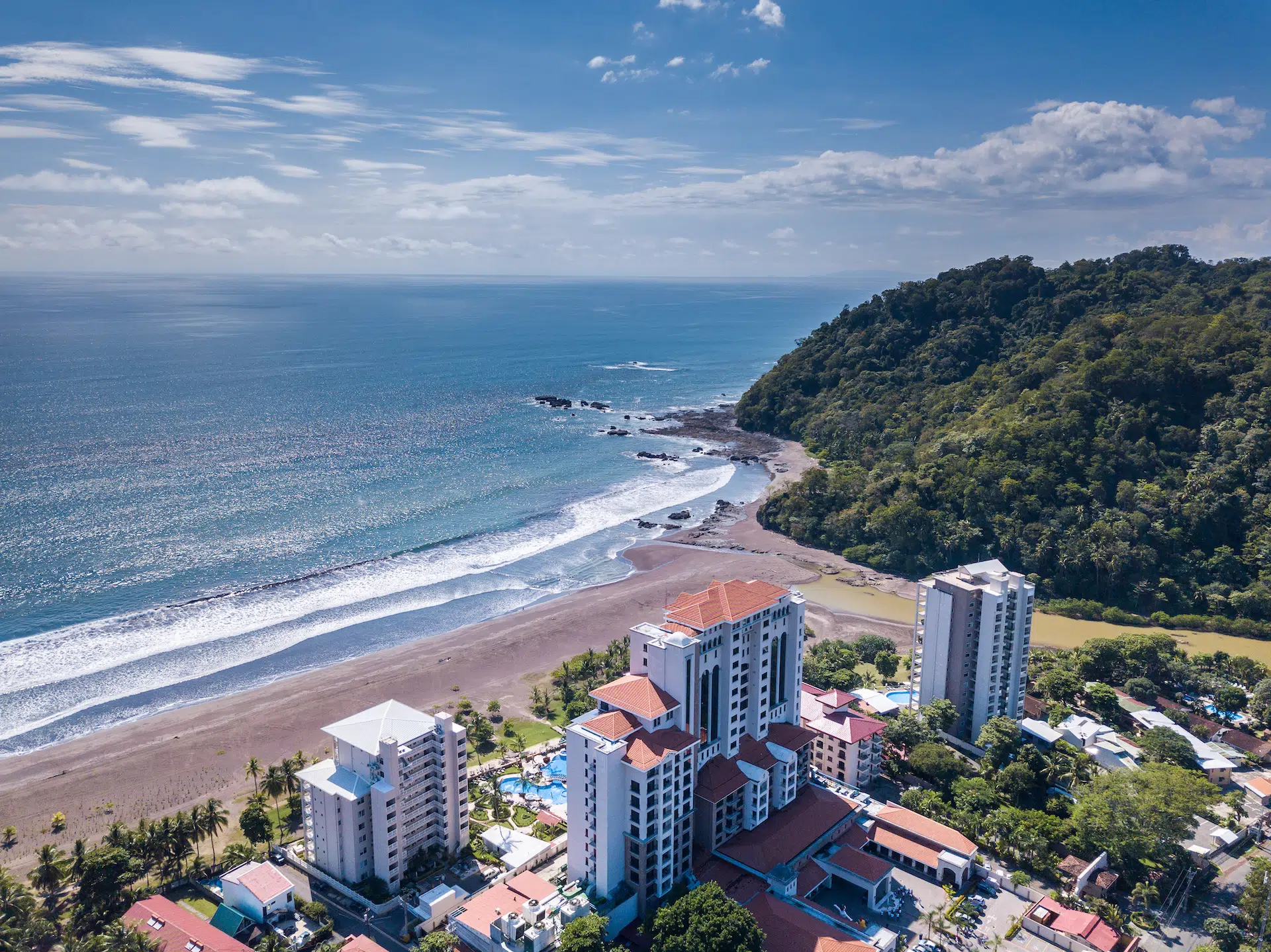 Beachfront Resort - Zero Commission Fees